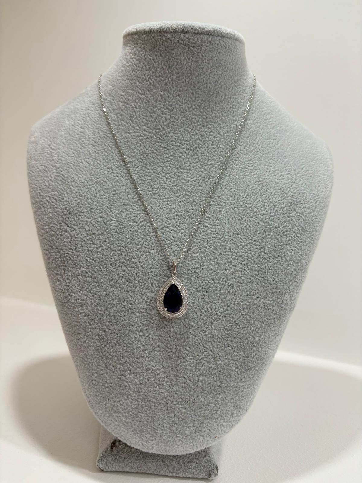 Collana pietra colorata